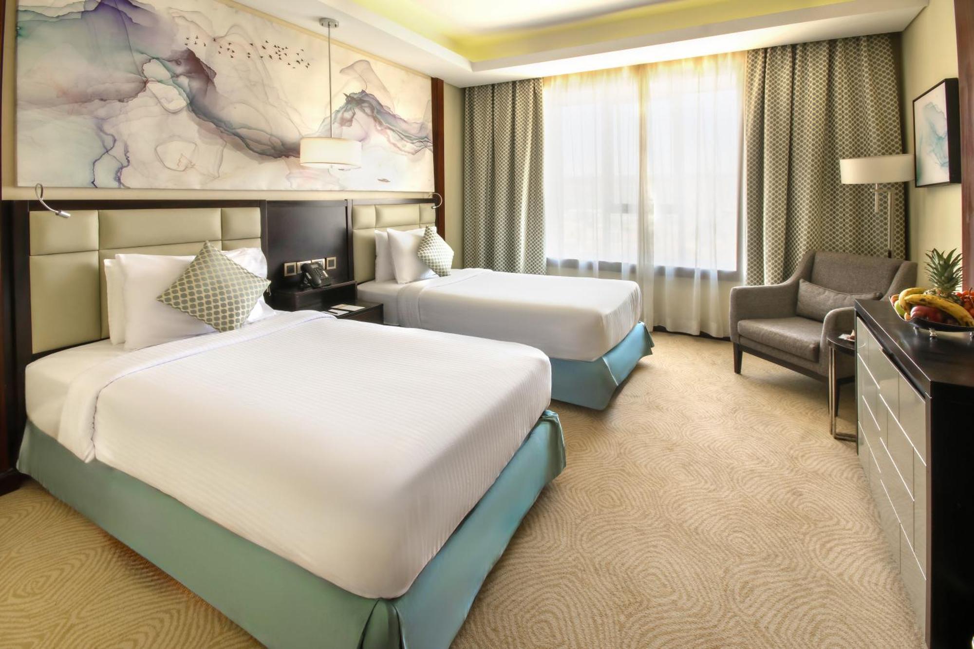 Deluxe City Room Twin Beds,1603772628:JPEG